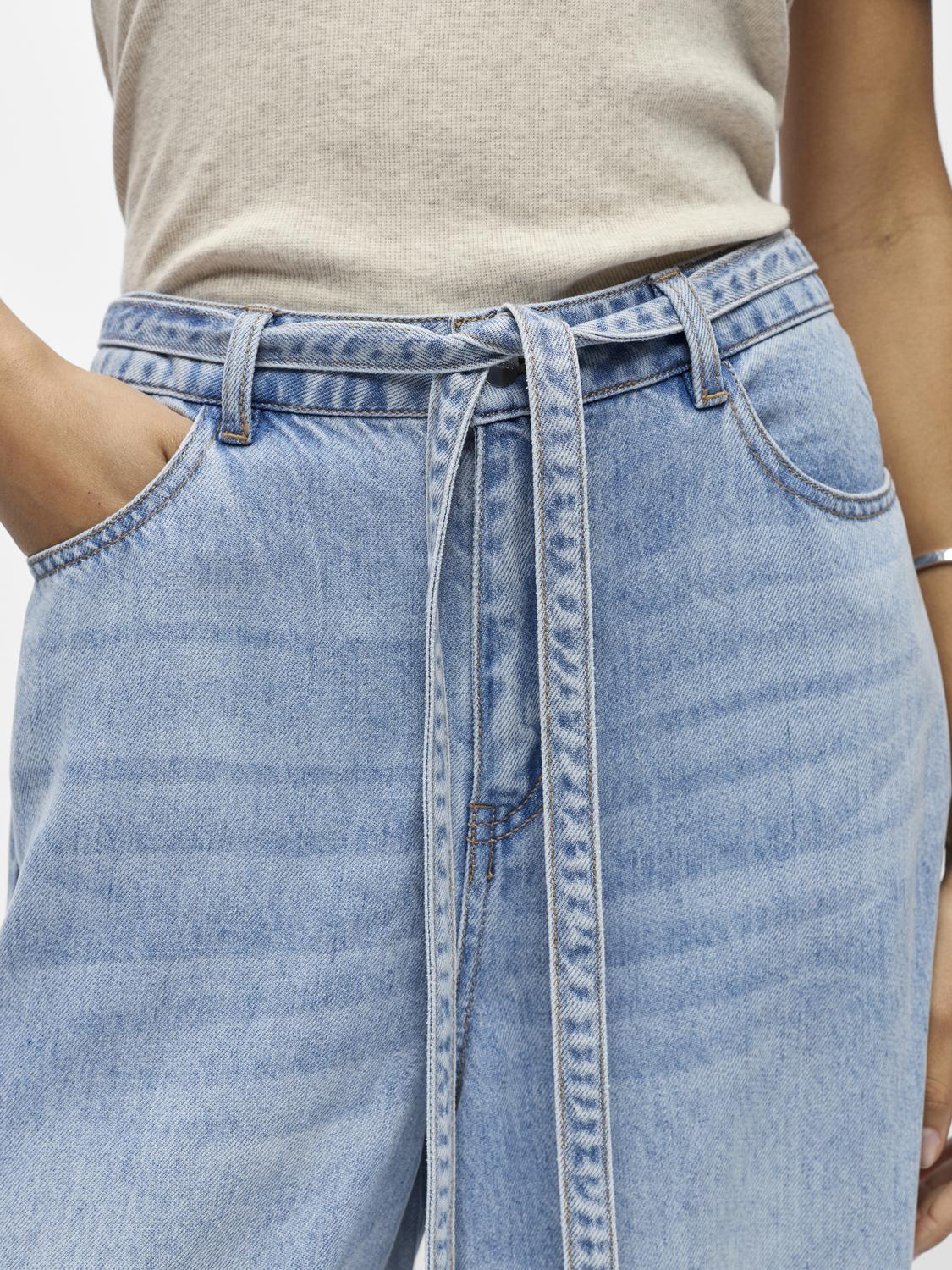model_shot-detail